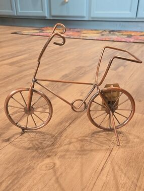 Tag Copper Colored Wire Bicycle Wine Bottle Holder.